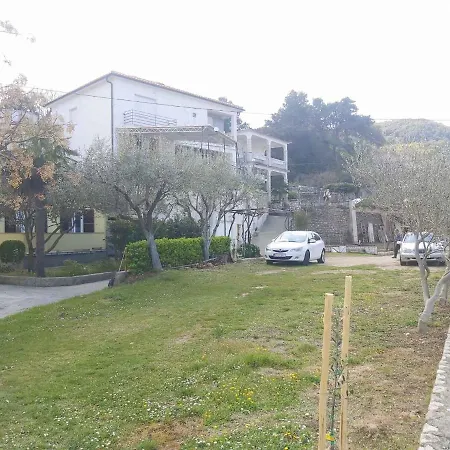 In Supertarska Draga - Insel Rab 42679 Апартаменты Супетарска-Драга