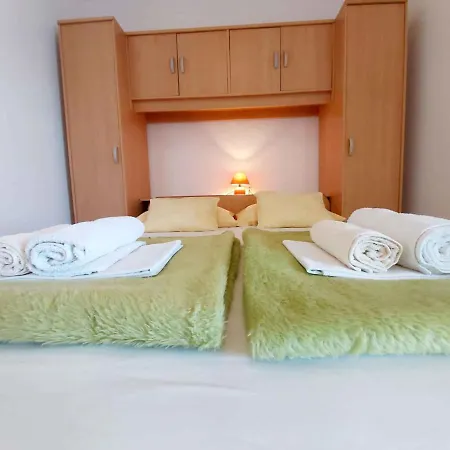 Apartman In Supertarska Draga - Insel Rab 42679 *