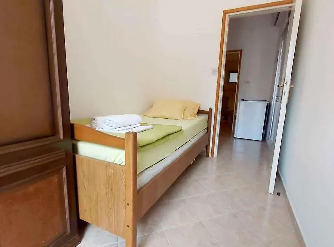 Apartment In Supertarska Draga - Insel Rab 42679
